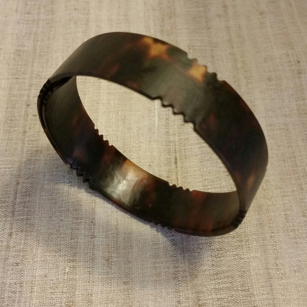 Genuine Vintage Tortoise Shell Bangle with detail